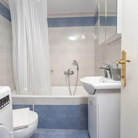 Tranquil Vibes Comfortable דירה